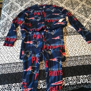 Patriots unisex pajamas Size L NWT